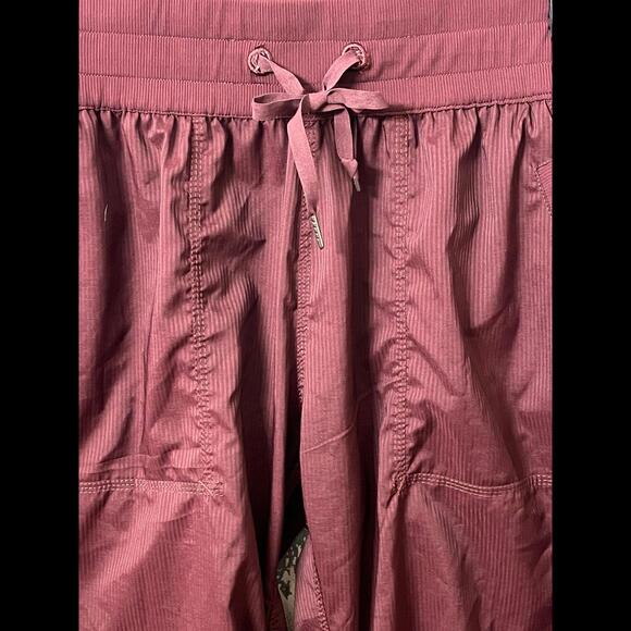 Lululemon women’s joggers pants size 12 - Picture 2 of 9
